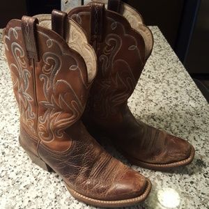 Women's Ariat Cowboy Boots 8.5